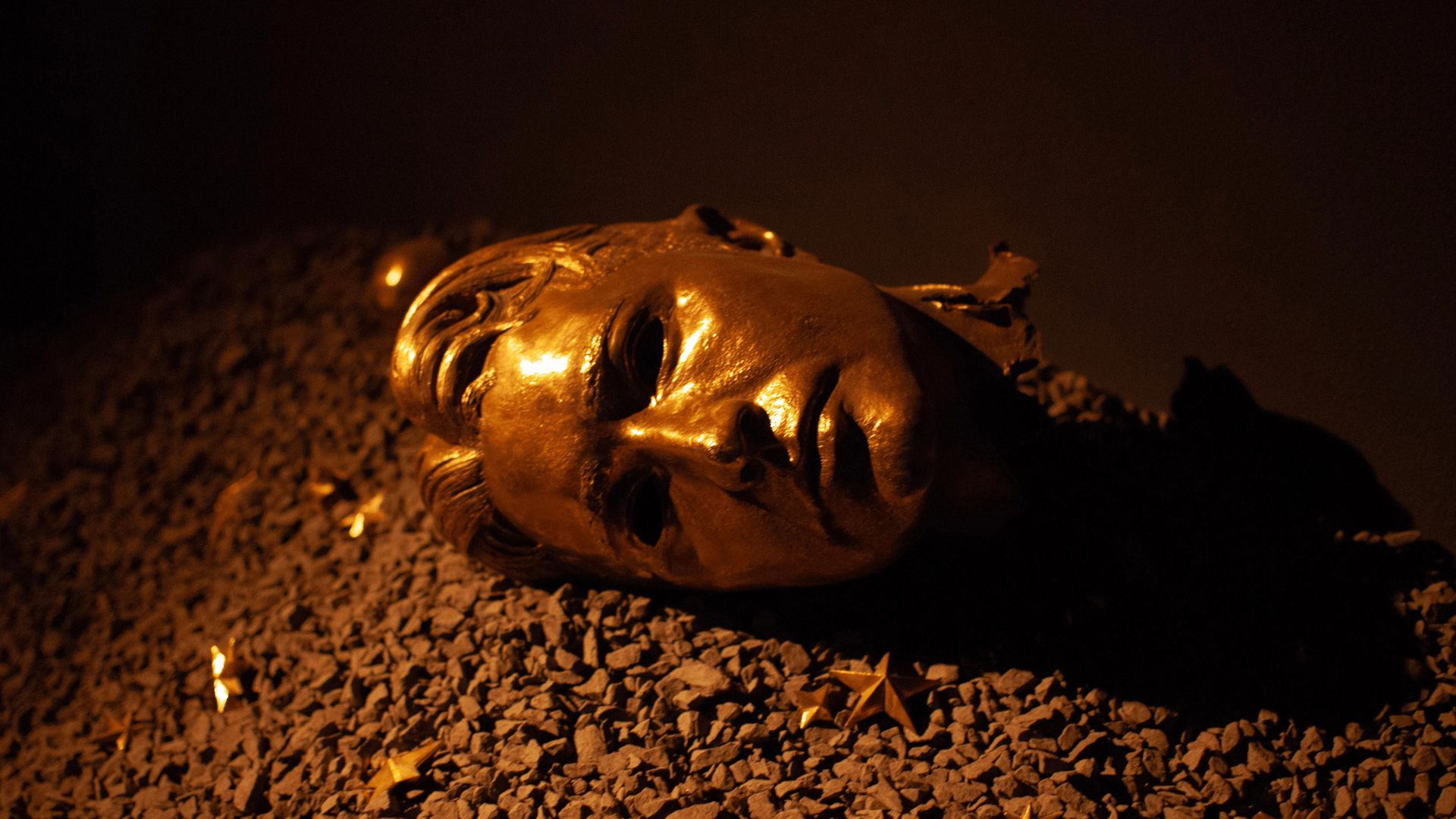  When Starts Collide by Domnick Sorace, Bronze head sculpture When Starts Collide by Domnick Sorace. Photo: Kevin Collins